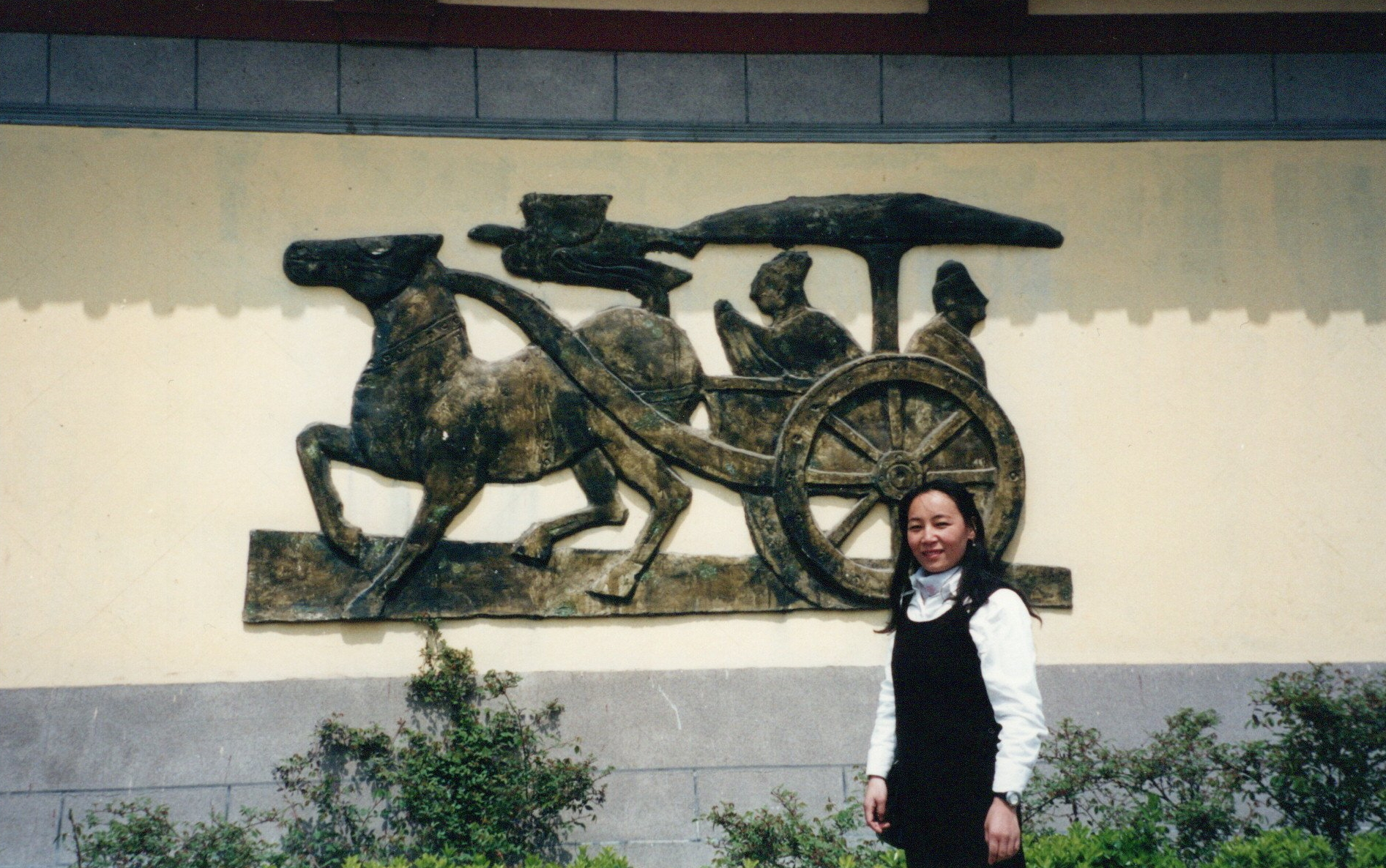 Chen Chong - Chariots and Horses - basrelief - Suzhou