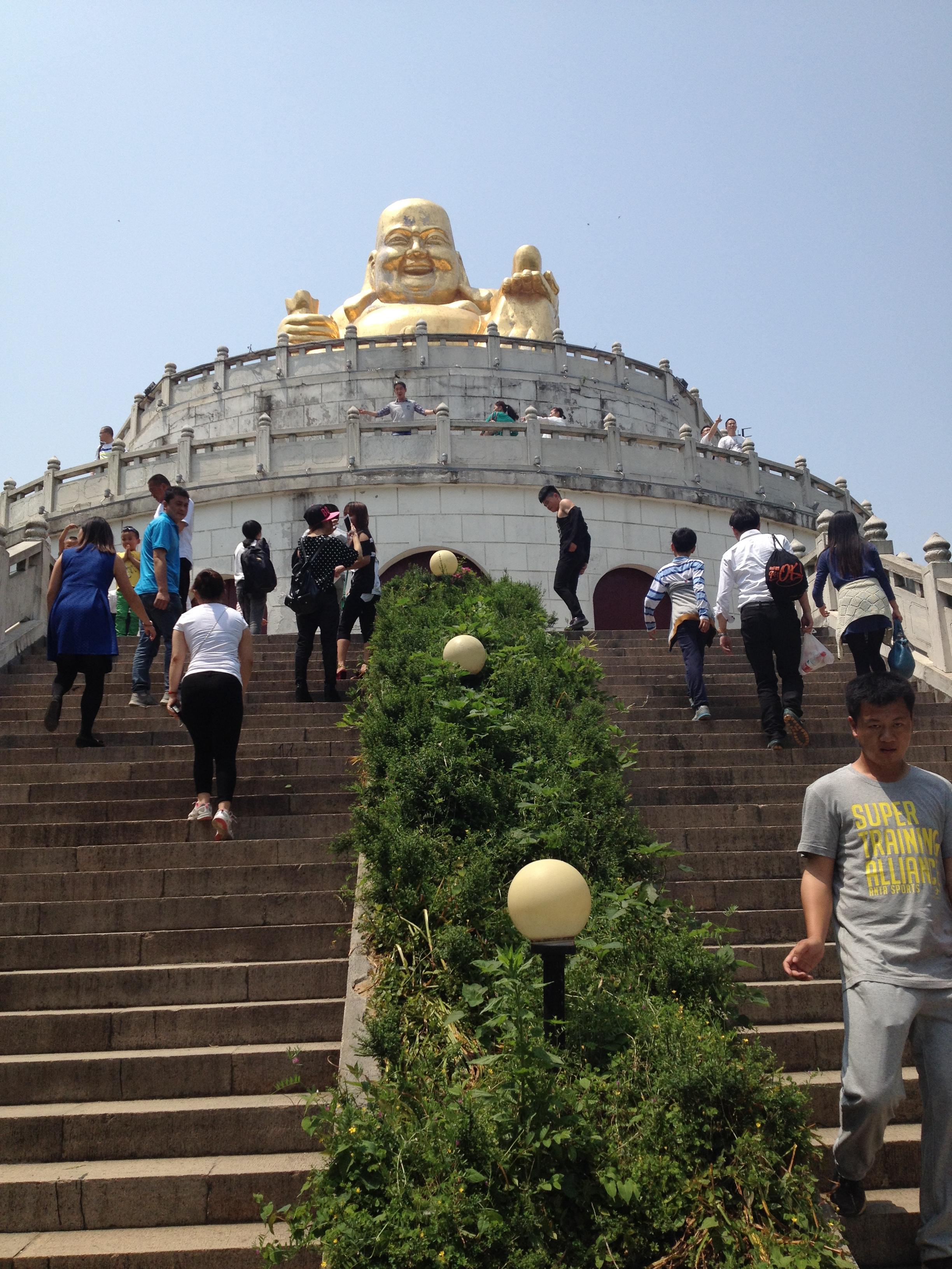 Grande Buddha Dorato sul monte Shangfang a Suzhou - Chen Chong