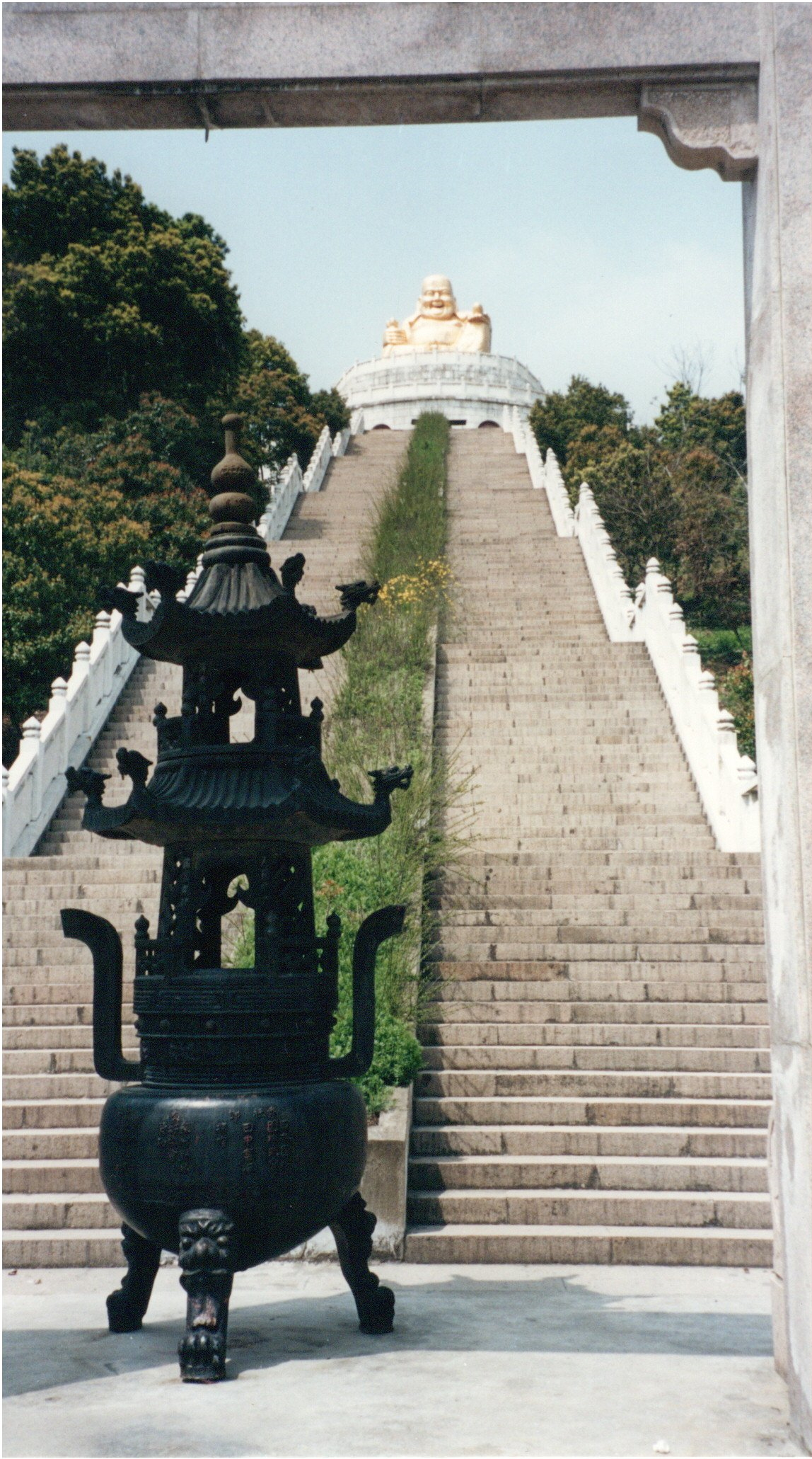 Grande Buddha Dorato sul monte Shangfang a Suzhou - Chen Chong